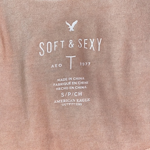 Soft & Sexy off the shoulder top - Picture 4 of 4